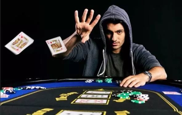 德州扑克你真的懂了吗从发牌到摊牌全流程解析